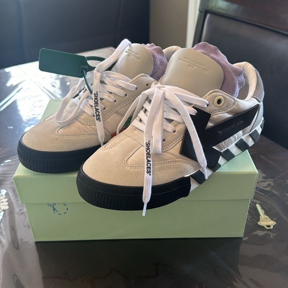 SOLDDD. NWT Off White Sneakers - Picture 7 of 13